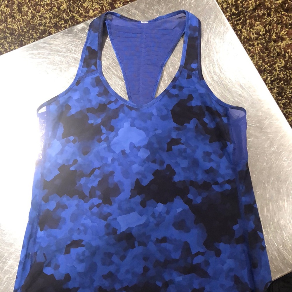 Lululemon tank